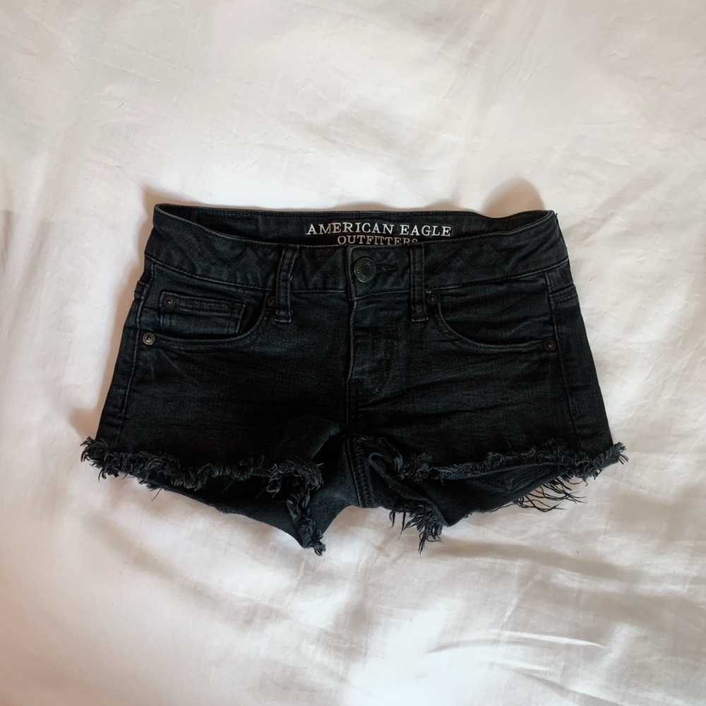 AMERICAN EAGLE CUTOFF SHORTS